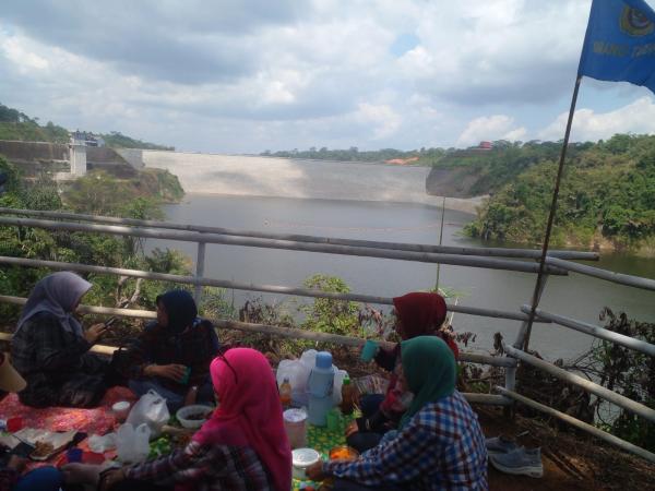 Pesona Bendungan Leuwikeris, Destinasi Wisata di Ciamis dengan Pemandangan Alam yang Indah