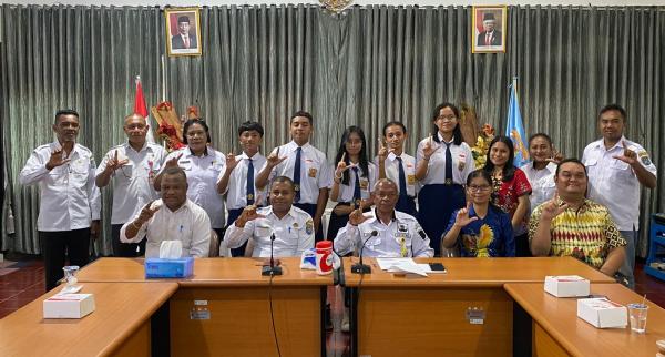 5 Pelajar SMP Kasih Bangsa Ikuti Kompetisi Karya Ilmiah Wice di Malaysia