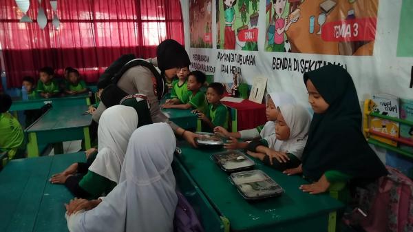 Program Makan Sehat Bergizi Kapolda Sulsel, Kembali Menyasar Murid SD Inpres Kampus IKIP