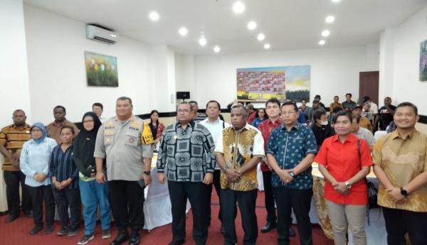 Penjabat Gubernur: Jurnalisme Profesional Penting untuk Pemilu Papua Barat Daya