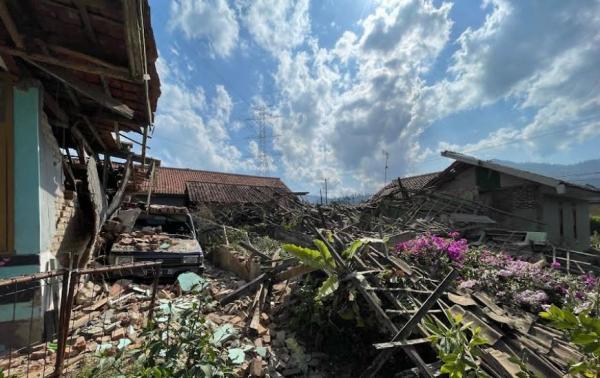 Gempa Bumi Bandung Magnitudo 5,0, Kertasari Porak-poranda