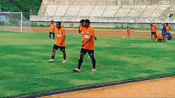 Gelar Latihan Perdana di Stadion Mandala, Persipura Bertekad Rebut Kemenangan Kontra Persibo