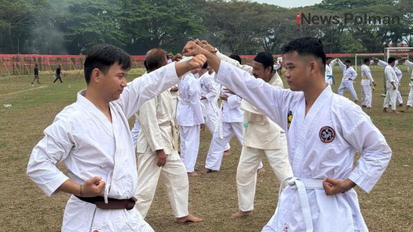 Polres Polman Gelar Ujian Bela Diri untuk Personil yang Mengikuti Kenaikan Pangkat