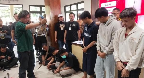 Polisi Tangkap Enam Tersangka Kasus Pembacokan di SPBU Kelud Semarang