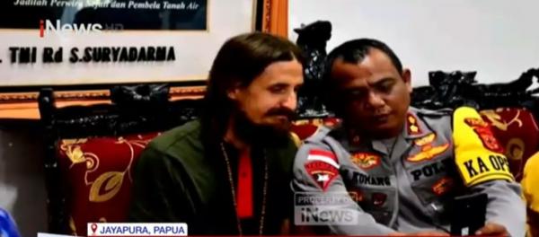 Setelah 1,5 Tahun Disandera, Pilot Susi Air Philip Mark Mehrtens Akhirnya Dibebaskan