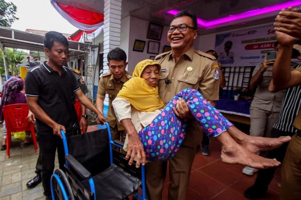 Asri Ludin Tambunan Dokter Berhati Malaikat, Pernah Selamatkan Prisi Ariskani