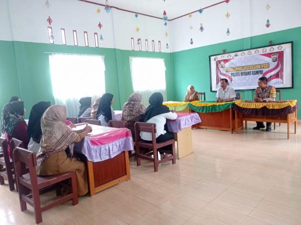 Polsek Medang Kampai Laksanakan Giat Cooling System Berupa FGD di Ruang Guru TK Negeri