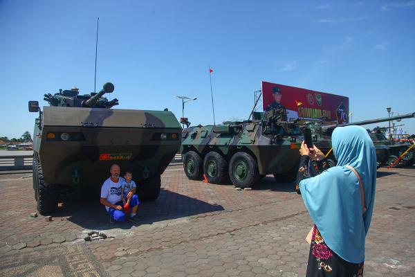 Potret Pengunjung Sriwijaya Fair HUT TNI 