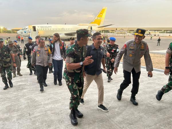 Pilot Philip Mark Mehrtens Transit di Bandara Sultan Hasanuddin Sebelum Bertolak ke Jakarta