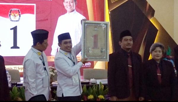 Dapat Nomor Urut 1, Adi-Nawawi Siap Hadapi Kotak Kosong di Pilwali Pasuruan