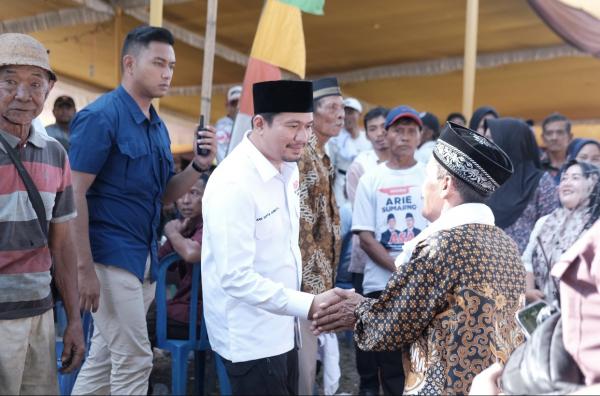 Arie Septia Adinata Disambut Ribuan Pendukung di Kecamatan Batik Nau