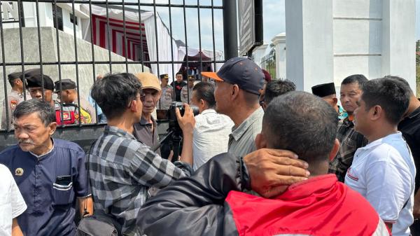 KPU Pesawaran Batasi Liputan Pengundian Nomor Urut, Hanya 10 Wartawan Diizinkan