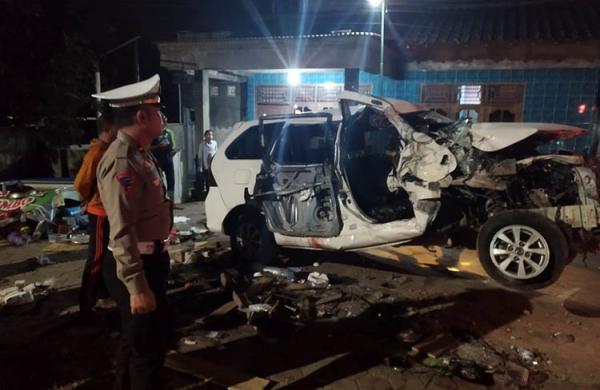 Kecelakaan Maut di Kulonprogo, Bus Tabrak Mobil dan Motor,  2 Tewas dan 2 Luka