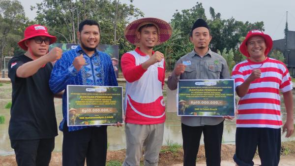 Berperan Majukan Pertanian, SMK Muhammadiyah 5 Gresik Raih Penghargaan dari Petrokimia Gresik