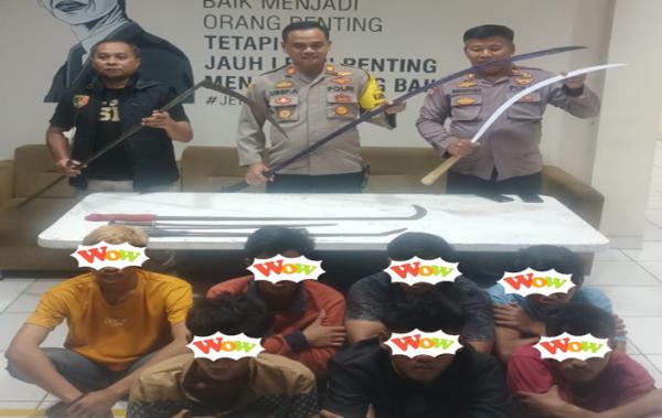 Polisi Tangkap 6 Pemuda Bersenjata Tajam yang Hendak Tawuran di Cikarang Pusat