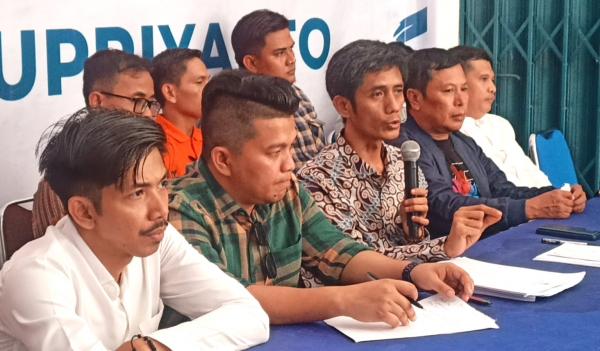 Paslon Muchendi-Supriyanto Buka Posko Laporan Penanganan dan Pengaduan Pelanggaran Pilkada OKI 2024