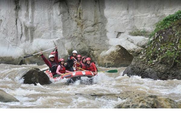 Wisata Arung Jeram di Sukabumi, Berani Coba?