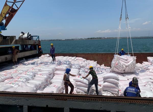 Non Gancu No Dwelling Time, DABN Probolinggo Dapat Apresiasi dari Kapal Pupuk Indonesia