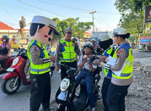 Cegah Laka Lantas, Sat Lantas Polres Grobogan Sosialisasi Larangan Sepeda Listrik di Jalan Raya