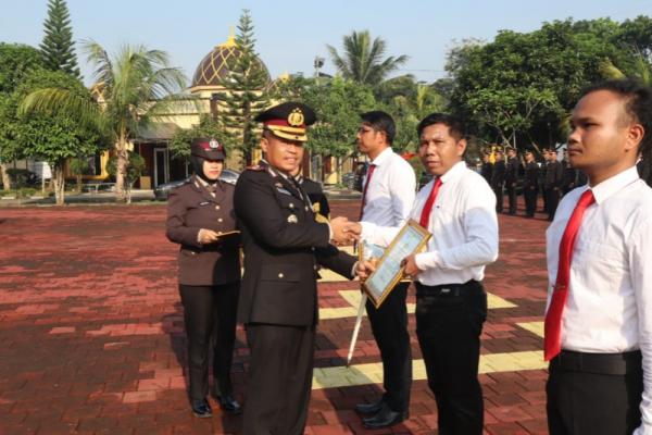 Upacara Hari Kesaktian Pancasila, Kapolres Lebak berikan Penghargaan pada Personil Berprestasi