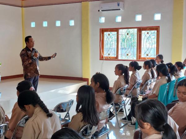 Cegah Masalah Korupsi di Lingkungan Sekolah, Kejari TTU Lakukan Sosialisasi di SMA Negeri 2 Kefamena