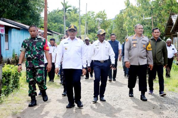 Dampingi Pjs Bupati ke Kabare, Ini Pesan Penting Kapolres Raja Ampat kepada Masyarakat