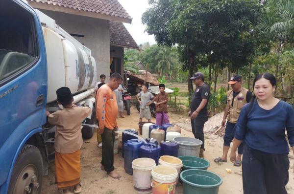 BPBD Kabupaten Lebak Terus Lakukan Dropping Air Bersih di Daerah Krisis