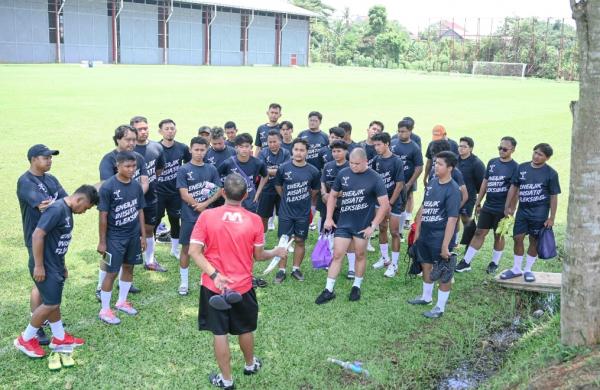 AMMAN Fasilitasi Lisensi Kepelatihan Bagi Pelatih Sepak Bola di Sumbawa Barat