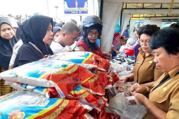 Jaga Daya Beli Masyatakat, Pemkot Ambon Gelar Pasar Murah di Pasar Mardika