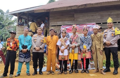 Meriahkan Gawai Kebatin, Polres Inhu Sosialisasikan Pesan Damai Pilkada