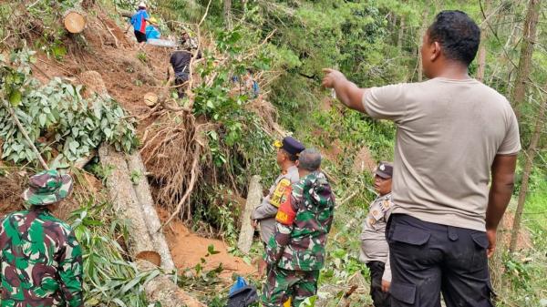 Longsor dan Banjir Bandang di Kecamatan Juhar, 7 Rumah Rusak Parah, Akses Jalan Terputus