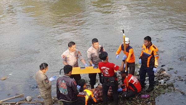 Seorang Pria Nekat Loncat Dari Jembatan Maktal Garut Diduga Percobaan Bunuh Diri