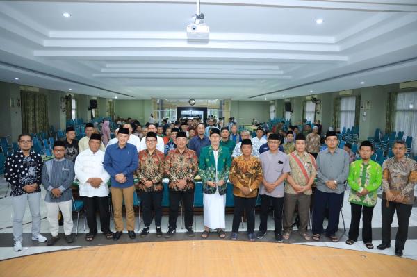 Pasangan Alumni IPM dan IMM, Rober - Adhe Minta Doa Restu Muhammadiyah Karanganyar Maju Pilkada