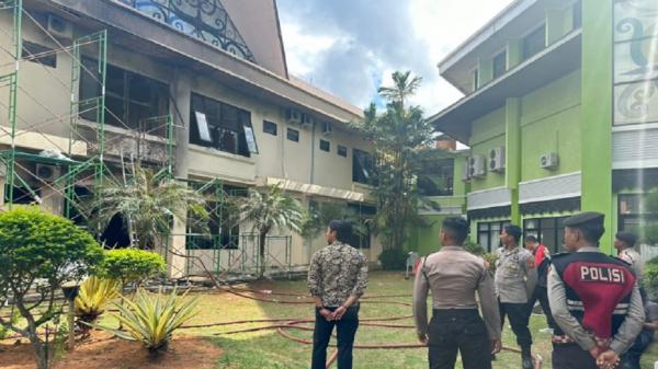 Ledakan Lem Picu Kebakaran di Gedung DPRD Kukar, Tiga Pekerja Luka Bakar