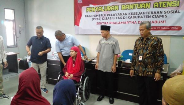 51 Orang Penyandang Disabilitas di Ciamis Dapat Bantuan Atensi dari Sentra Phalamartha Sukabumi