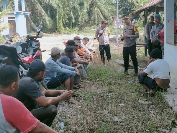 Polsek Adakan Giat Cooling System dan FGD Bersama Warga, Dilanjutkan Gotong Royong Jaga Lingkungan