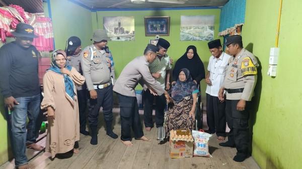 Peduli Sesama, Polsek Kubu Salurkan Sembako ke Masyarakat Terdampak Banjir