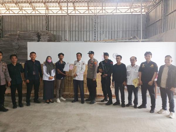 Polres Pringsewu Perketat Pengamanan Kedatangan Logistik Surat Suara Pilkada 2024