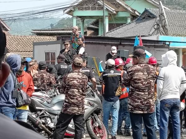 Ratusan Buruh TKBM Perjuangan Bersama Gelar Aksi di KSOP Pelabuhan Panjang, Tuntut Penerbitan Izin