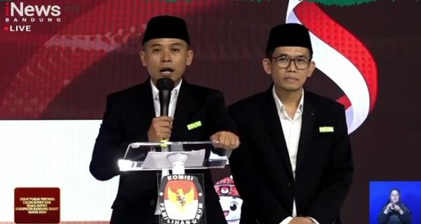 Saat Debat, Paslon EDUN Sampaikan Ingin Wujudkan Masyarakat KBB Raharja Wibawa