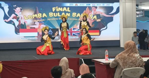 SMA IPIEMS Surabaya Hadirkan Inovasi Kreatif di Bulan Bahasa, Tampilkan Aksi Budaya Menarik Siswa