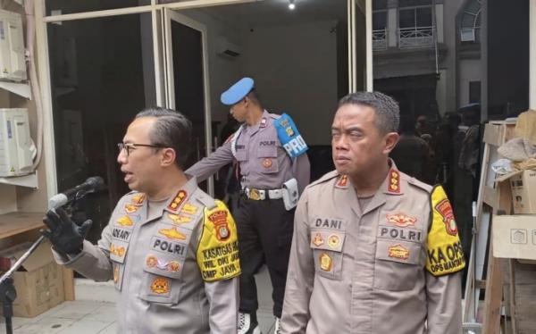 Polisi Geledah Kantor Satelit Pengendali Judol di Bekasi, 10 Pelaku Pegawai Kementerian Komdigi