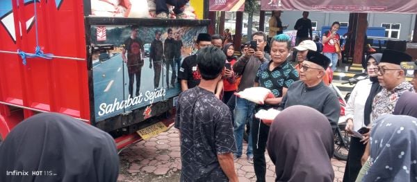 Hentikan Kasus Bagi-bagi Beras Rijanto-Beky, Bawaslu Blitar Diduga Ketakutan