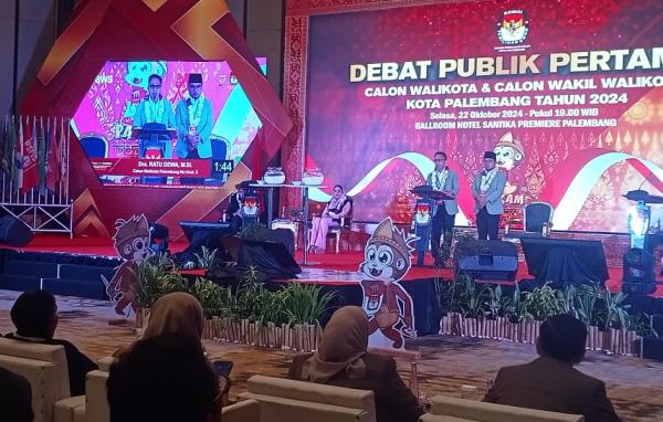 Debat Publik Pilkada Palembang 2024, Pesan Ratu Dewa ke Prima Salam: yang Menilai Warga Palembang