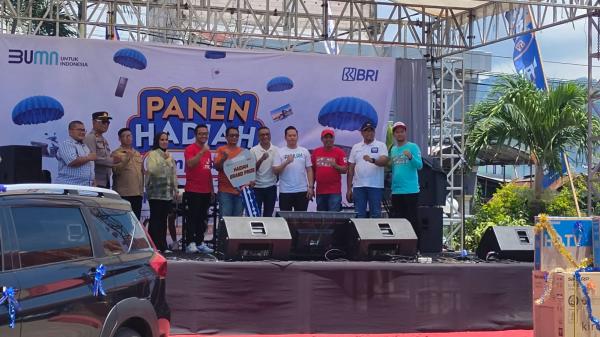 VIDEO: Panen Hadiah Simpedes, BRI Pertama 2024 Hadiah Utama Mobil XL 7