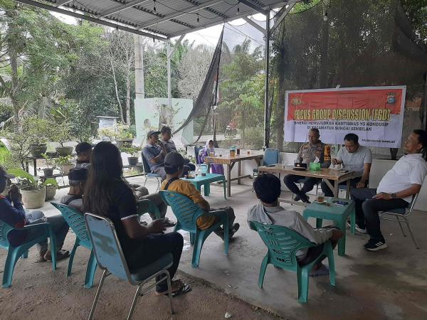 Polsek Sungai Sembilan Gelar Cooling System Berbentuk FGD Bersama Masyarakat Setempat