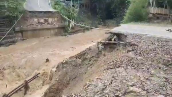 Banjir Bandang Landa Aceh Tenggara, 3 Rumah Hanyut 1 Jembatan Putus