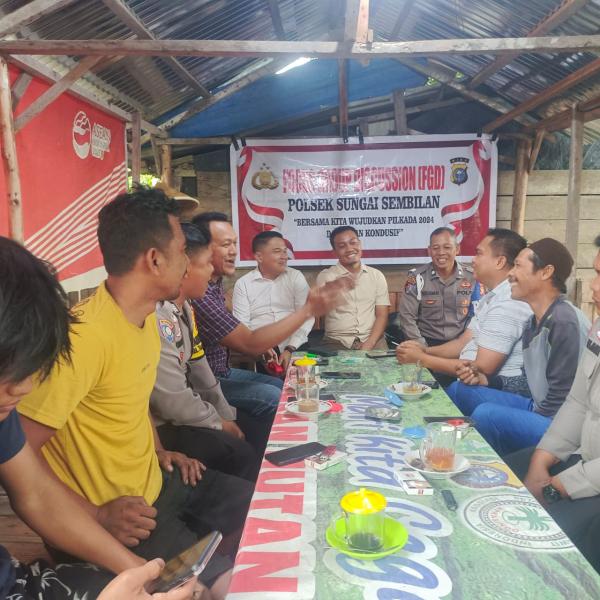 Polsek Sungai Sembilan Laksanakan Cooling System Berupa FGD Bersama Masyarakat Setempat