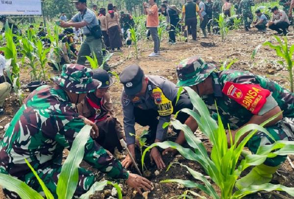 Perhutani KPH Purwodadi Lakukan Penanaman Tanaman 2024, Upaya Cegah Bencan Banjir