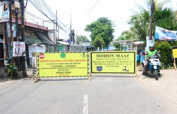 Hindari Jalan Tanah Baru Hingga 25 Desember, Adanya Pemasangan Sheet Pile